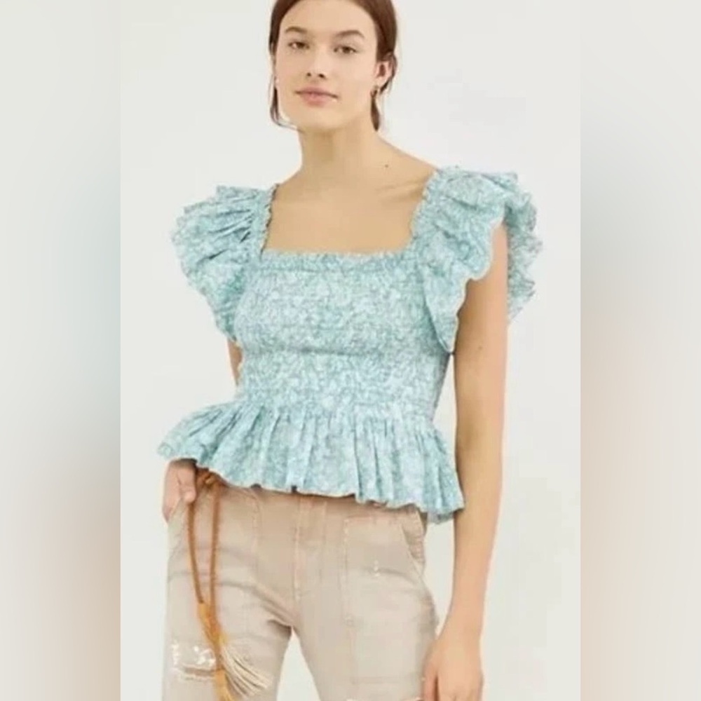 Love The Label Smocked Ruffle Top Blue Floral Size Small 100% Cotton